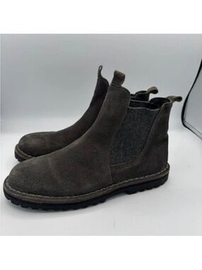 Roan Elma Chelsea Suede Boots- like new size 7